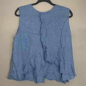 Vineyard Vines linen top with open back